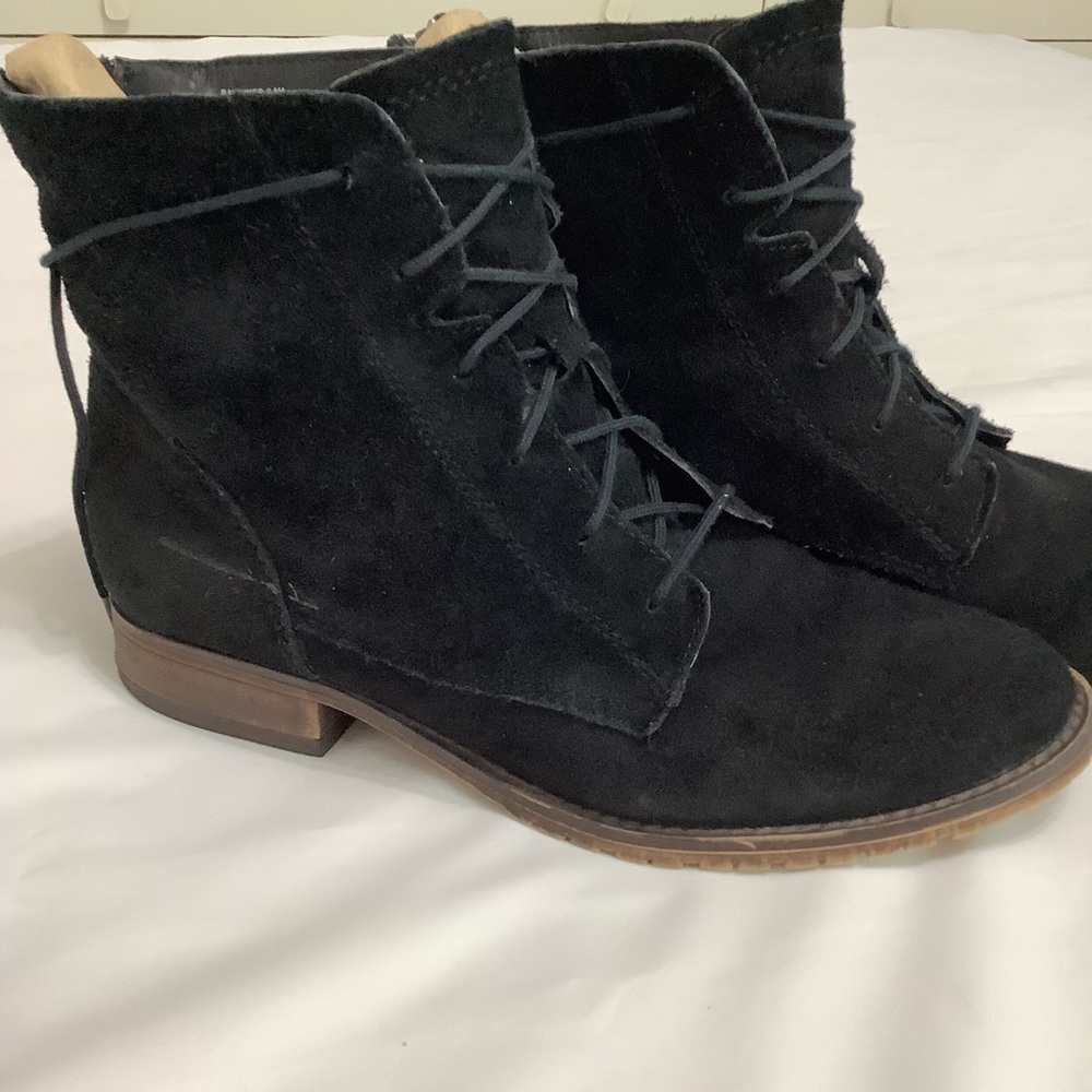 Steve Madden Black Suede lace up bootie Size 6.5 - Picture 4 of 8